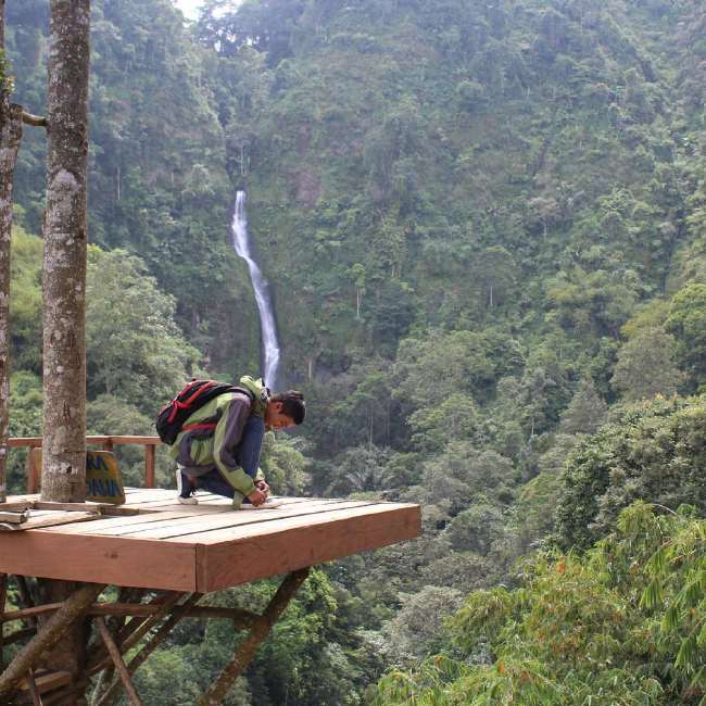 Curug Cibareubeuy