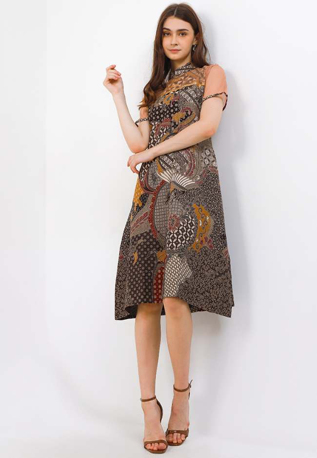 OOTD Model Dress Batik Selutut Trend Update! Terbaru, Elegan!