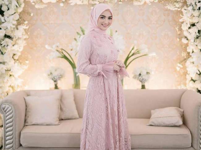 13 Dress Pesta Muslimah Modern, Bikin Kamu Tambah Cantik