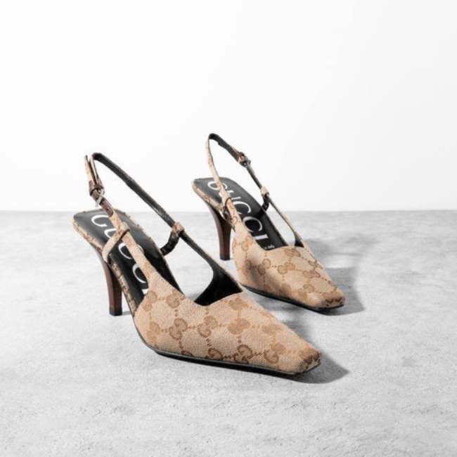 7 Model Tren Sepatu Update! Wanita yang Sedang Populer dan Hits!