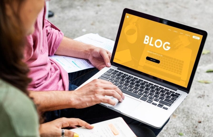 Apa Itu SEO Copywriting? Tips Menulis Konten yang Disukai Google dan Pembaca