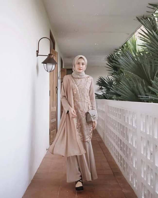 Dress Brokat Lurus