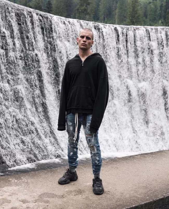 Hoodie dan Celana
