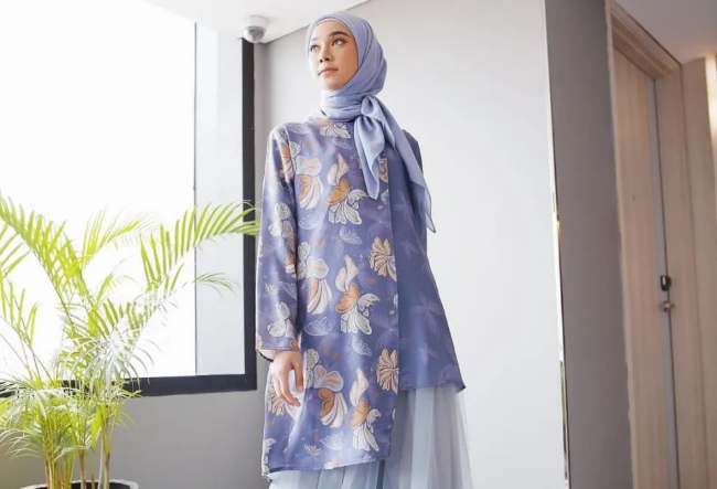 Nuansa Satu Warna