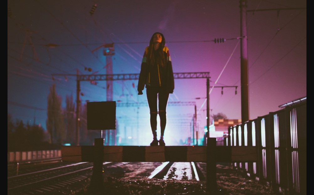PP-WA-Aesthetic-Sad-Girl