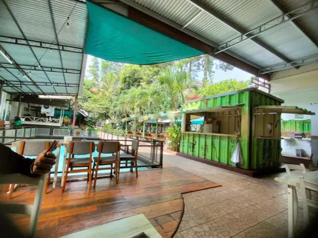 Rumah Pinus Coffee and Resto