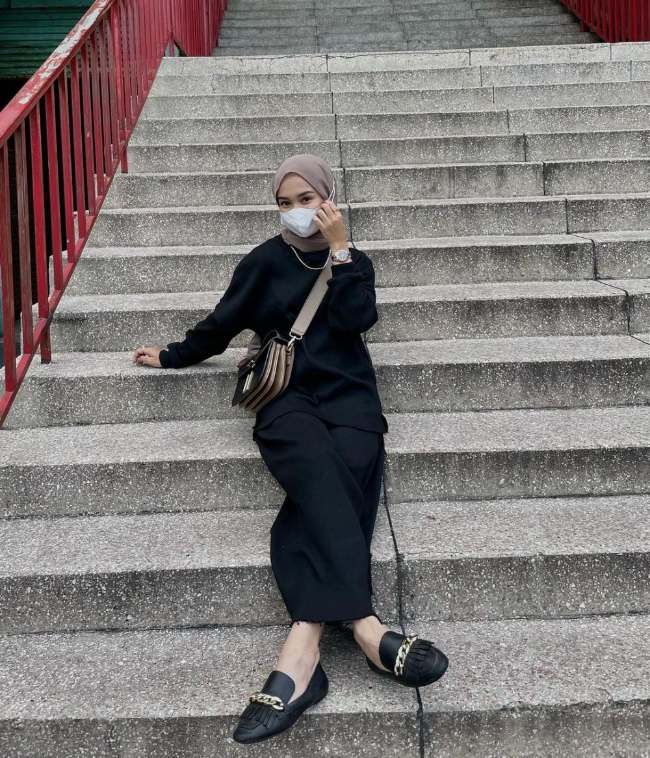 Warna Abu Abu