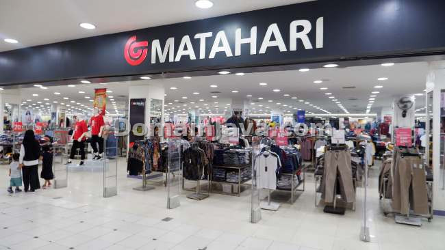 8 Merk Sandal Wanita di Matahari yang Bagus & Harga Terjangkau