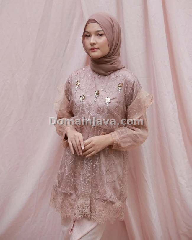 Atasan Bahan Brokat, Tile, dan Lace